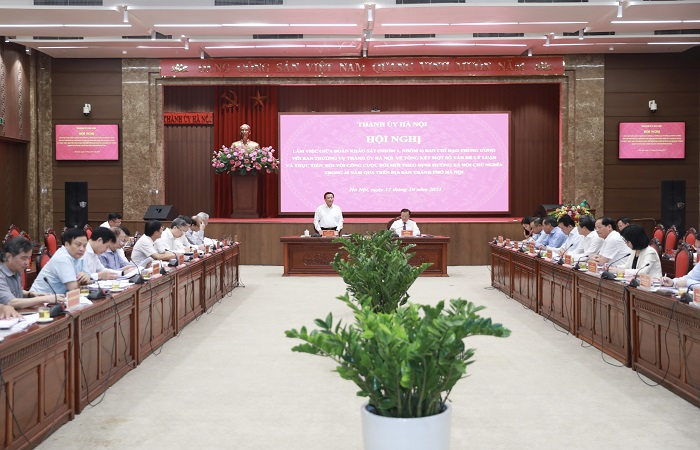 ha noi guong mau di dau trong cong cuoc doi moi hinh 1