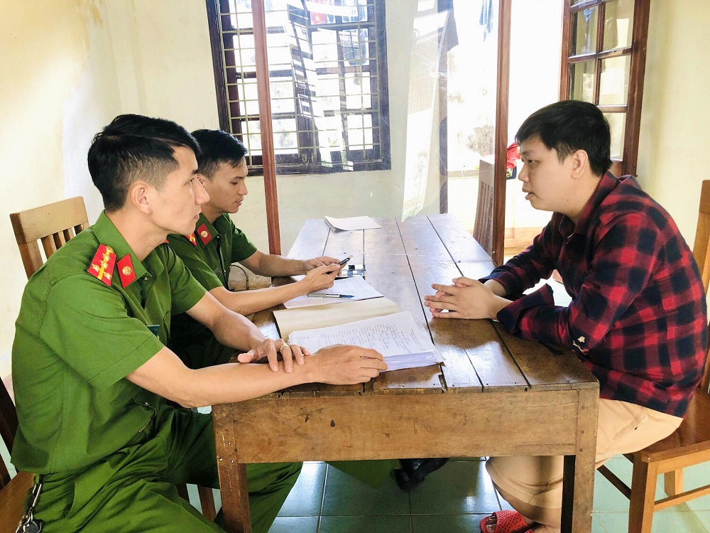 bat giu doi tuong lua dao 200 trieu dong qua mang xa hoi hinh 1