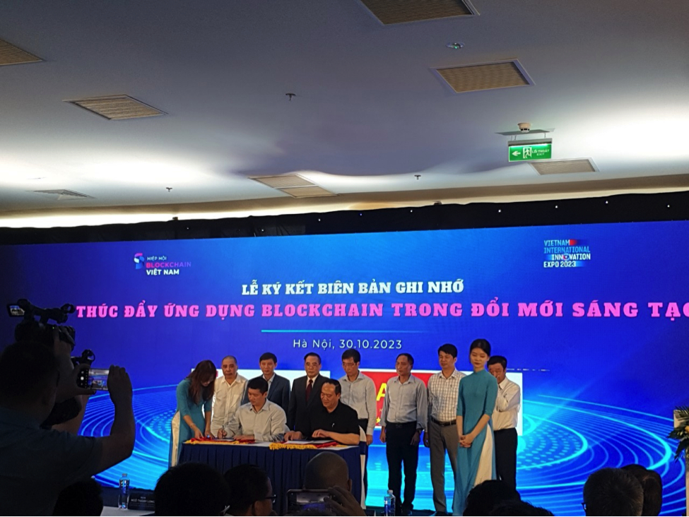 doi moi sang tao va thay doi nhan thuc ve blockchain hinh 2