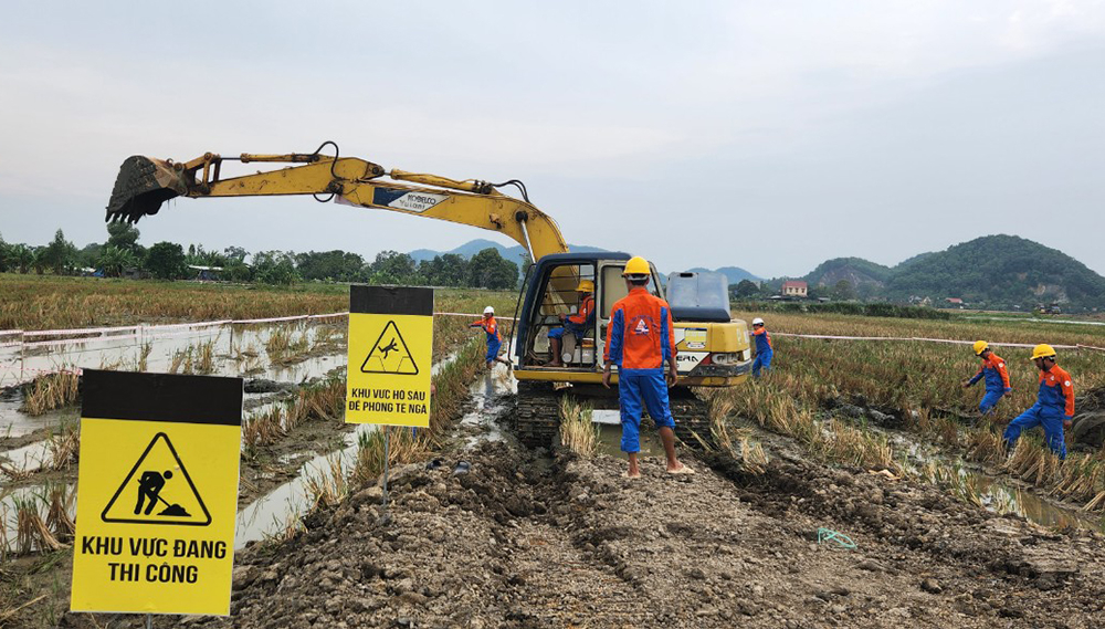 khan truong thi cong duong day 500 kv nam dinh i  thanh hoa hinh 3