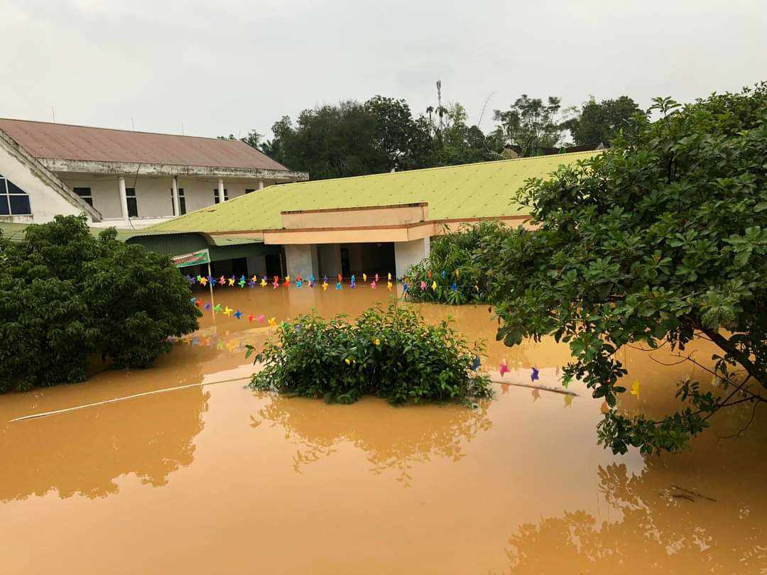 thu truong bo nong nghiep de nghi tinh ha tinh lam ro tinh hinh lu lut o huyen huong khe hinh 2