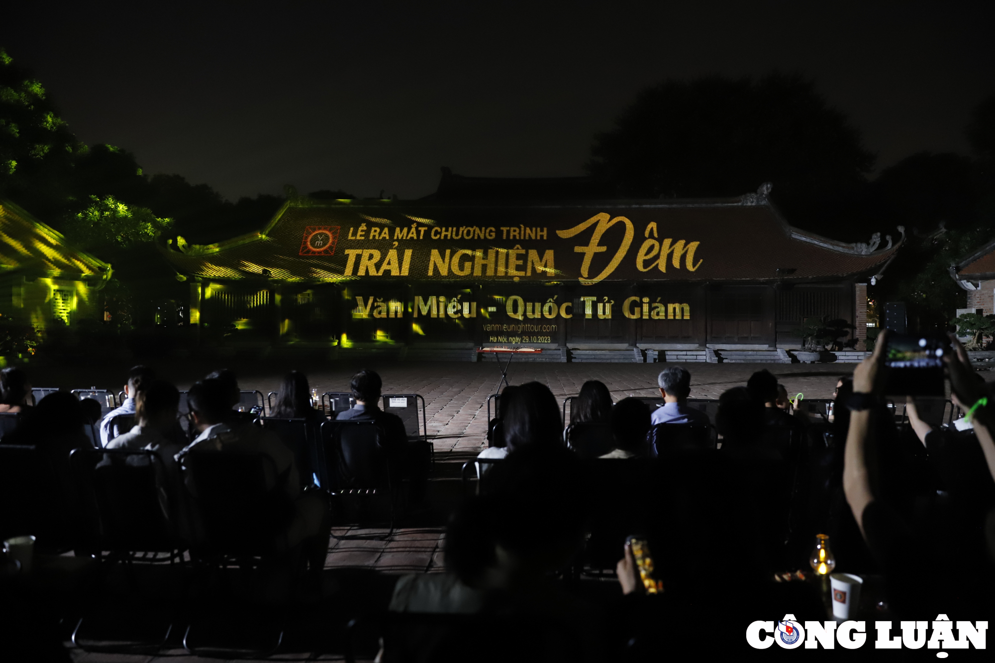 trai nghiem tour du lich dem tai di tich lich su van mieu  quoc tu giam hinh 11