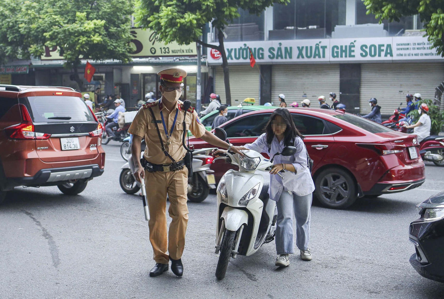 ha noi xu ly hon 2300 truong hop hoc sinh sinh vien vi pham trat tu an toan giao thong hinh 1