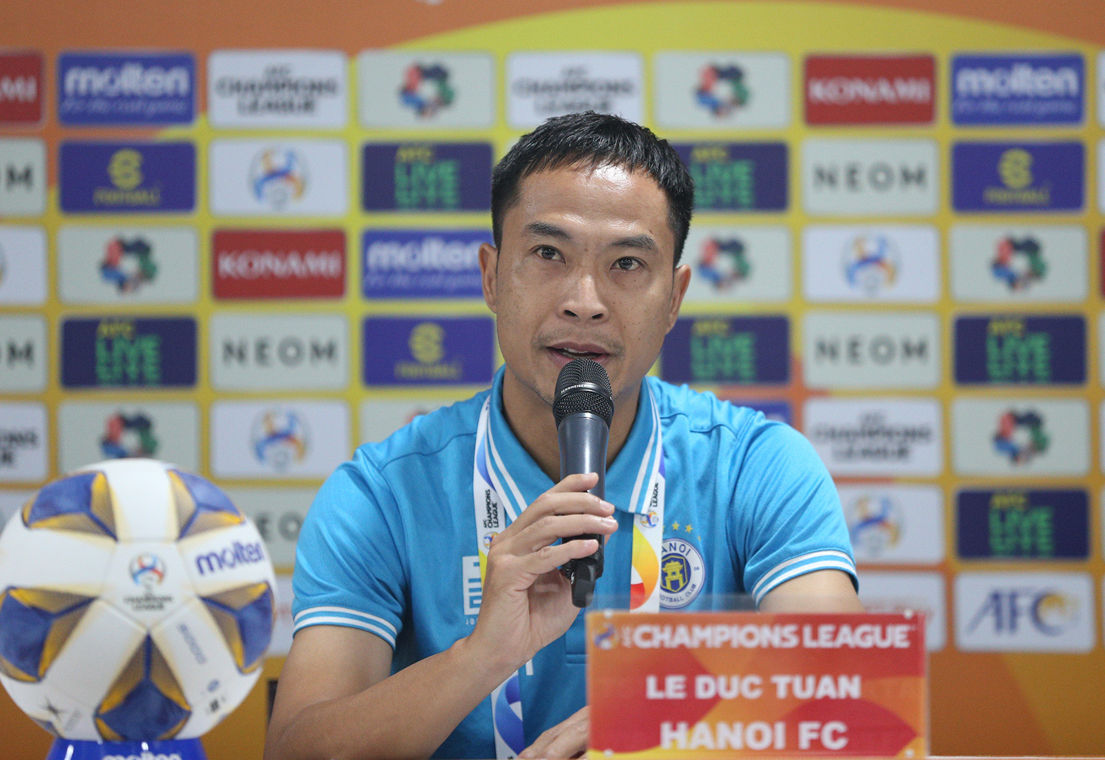 huan luyen vien ha noi fc khang dinh khong buong xuoi tai afc champions league hinh 1