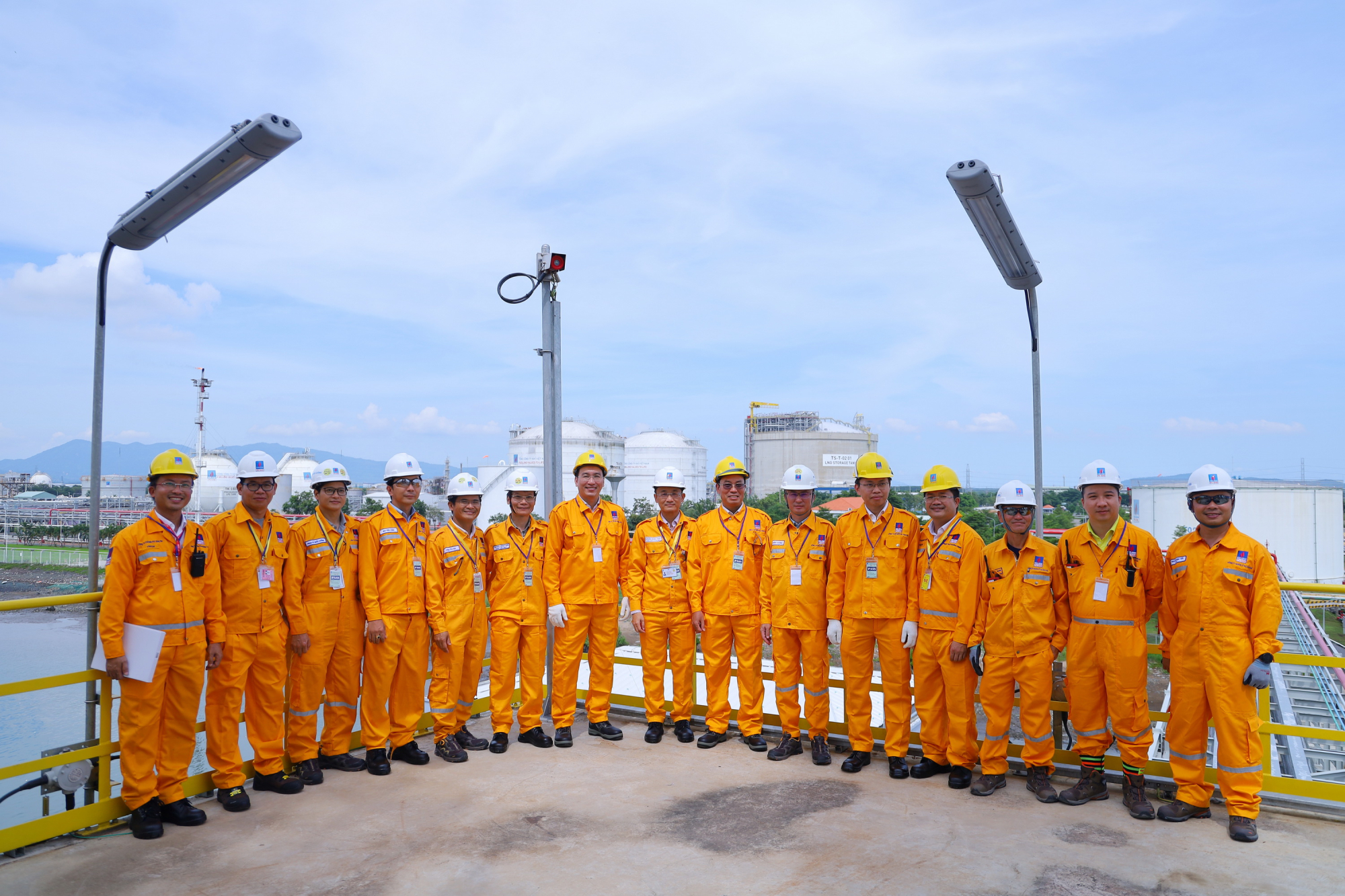 muc tieu cua pv gas la tro thanh doanh nghiep so 1 viet nam ve kinh doanh ha tang va cung ung lng hinh 1