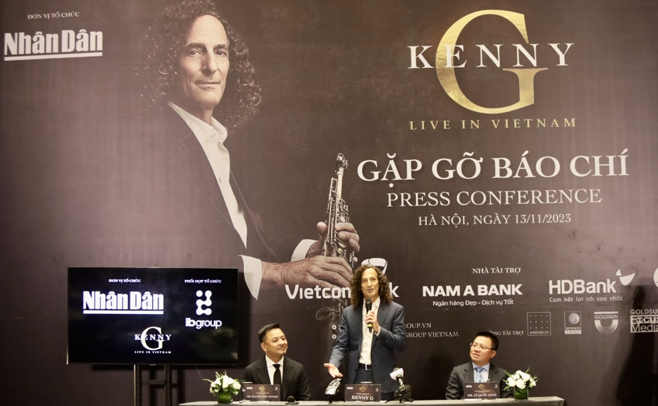 dem nhac kenny g live in vietnam hua hen nhung bat ngo hinh 1