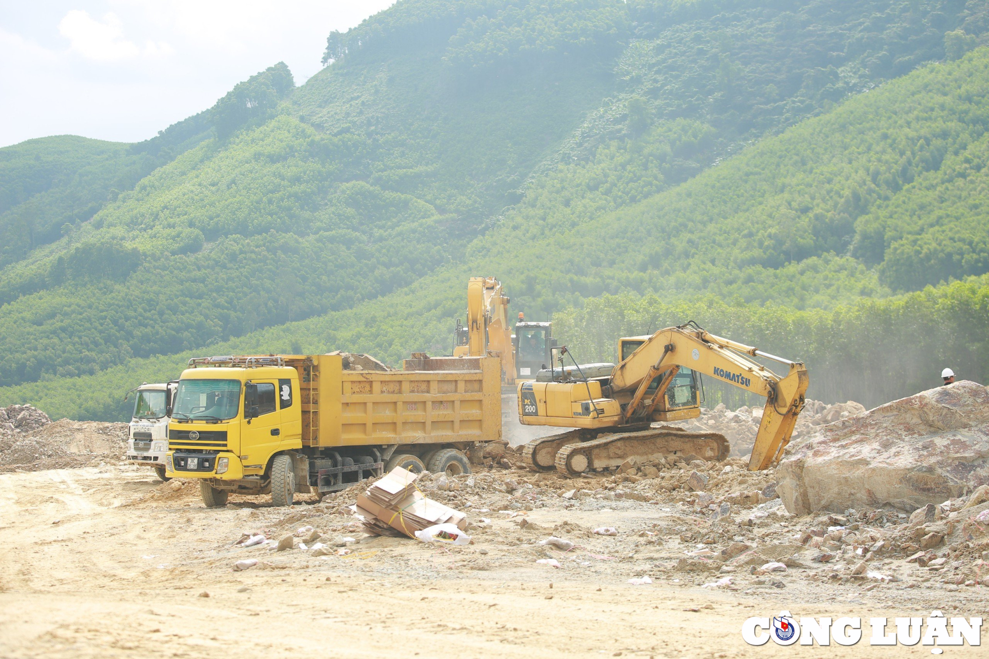 nhon nhip tren cong truong cao toc bac  nam phia dong qua ha tinh hinh 13