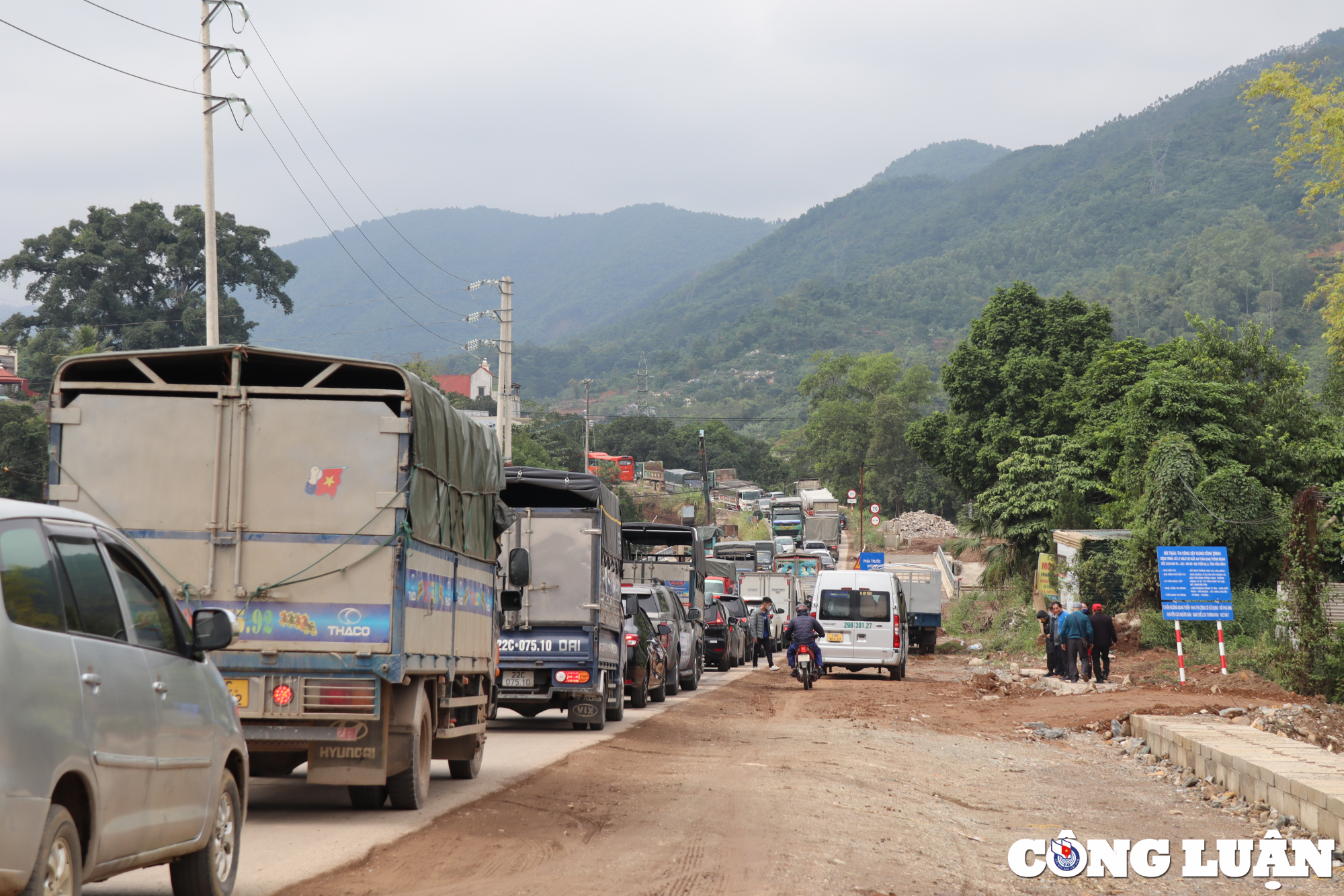 hoa binh tai nan giao thong nghiem trong quoc lo 6 un tac hinh 6