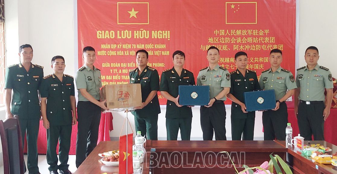 nhieu hoat dong giao luu huu nghi bien phong tren tuyen bien gioi lao cai hinh 1