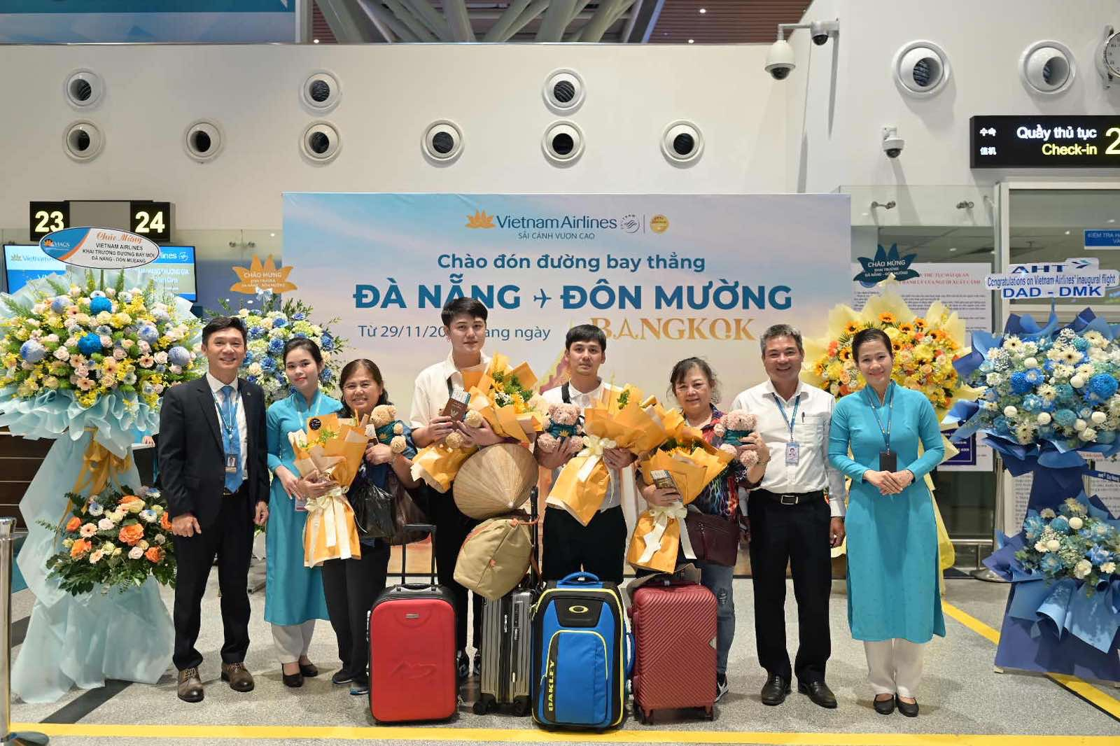 vietnam airlines khai truong duong bay da nang don muong hinh 5