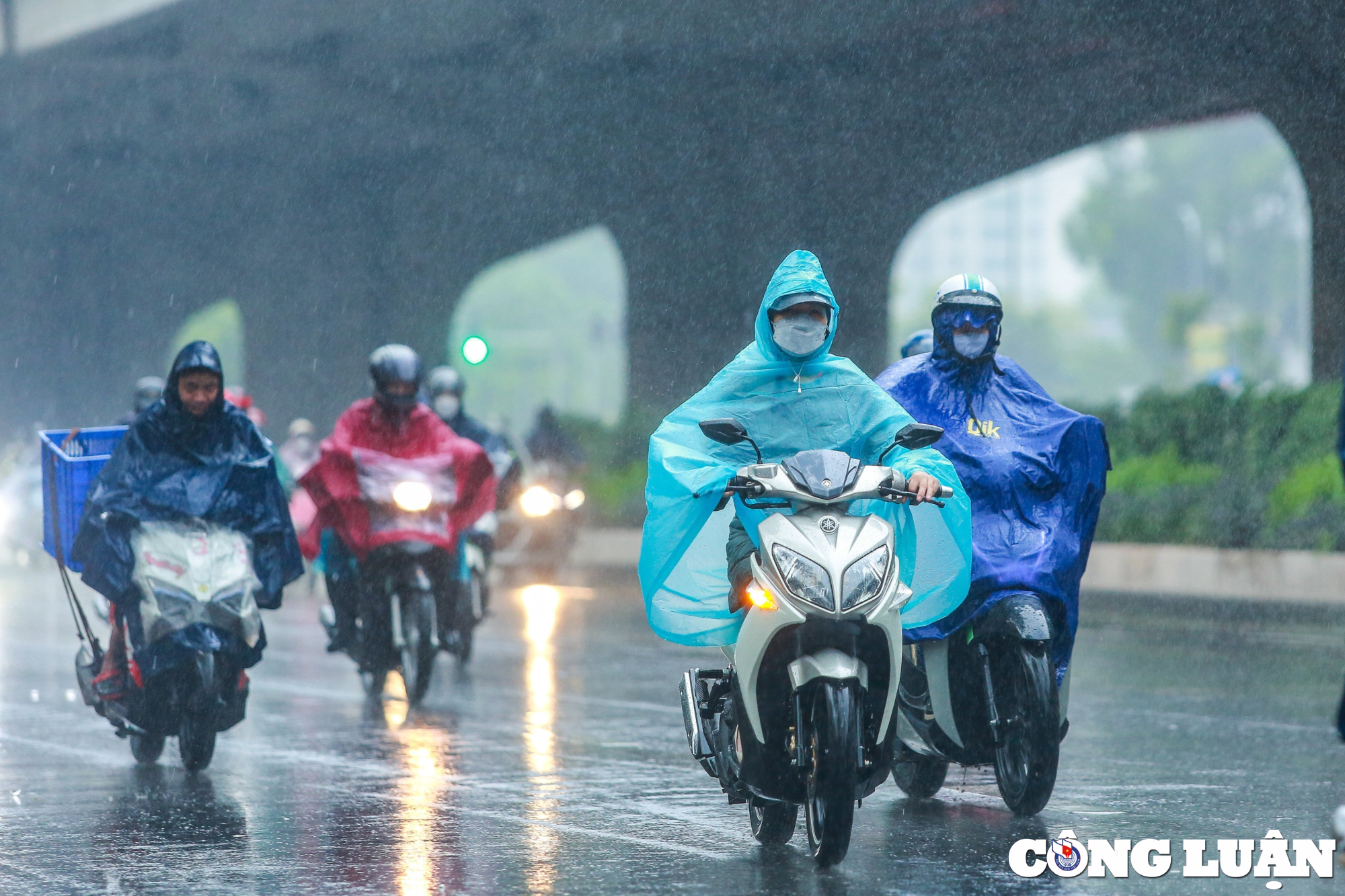 khong khi lanh bao trum mien bac nguoi dan ha noi chat vat trong mua ret hinh 3