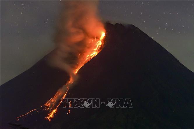 merapi  ngon nui lua nguy hiem bac nhat va nhung cu thuc giac kinh hoang hinh 1