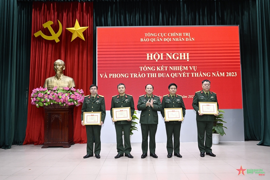 bao quan doi nhan dan tong ket nhiem vu va phong trao thi dua quyet thang hinh 1