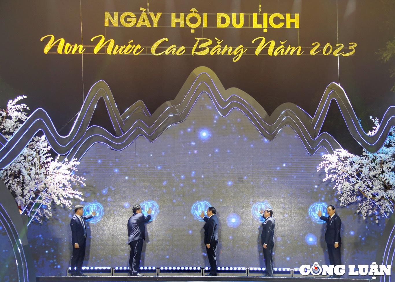 khai mac ngay hoi du lich non nuoc cao bang tai ha noi nam 2023 hinh 2