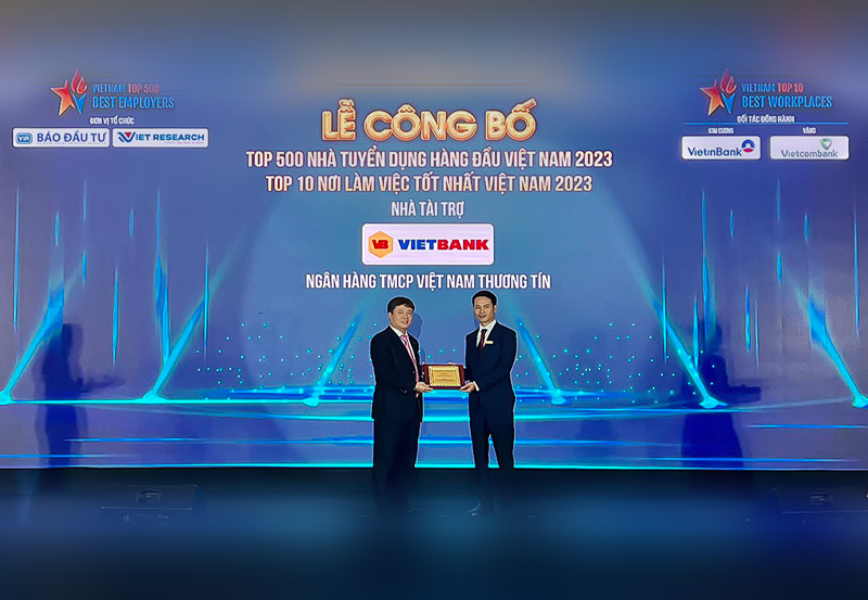 vietbank nhan cu dup giai thuong top 100 nha tuyen dung hang dau viet nam va top 10 noi lam viec tot nhat hinh 1