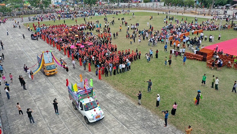 lung linh sac mau van hoa cac dan toc noi thuong nguon song da hinh 4