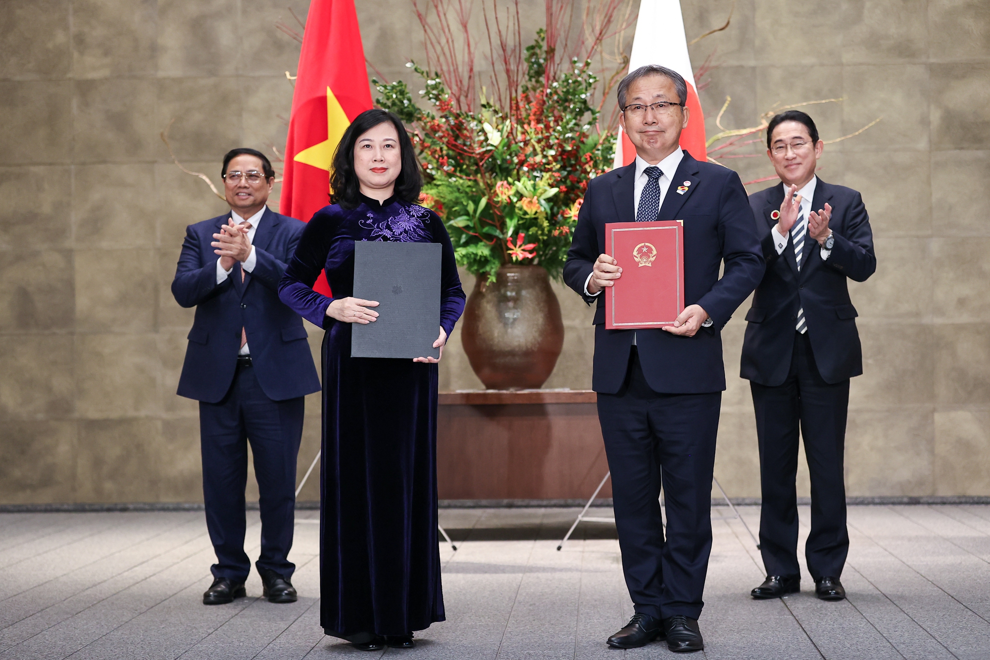 thu tuong chinh phu pham minh chinh hoi dam voi thu tuong nhat ban kishida fumio hinh 3