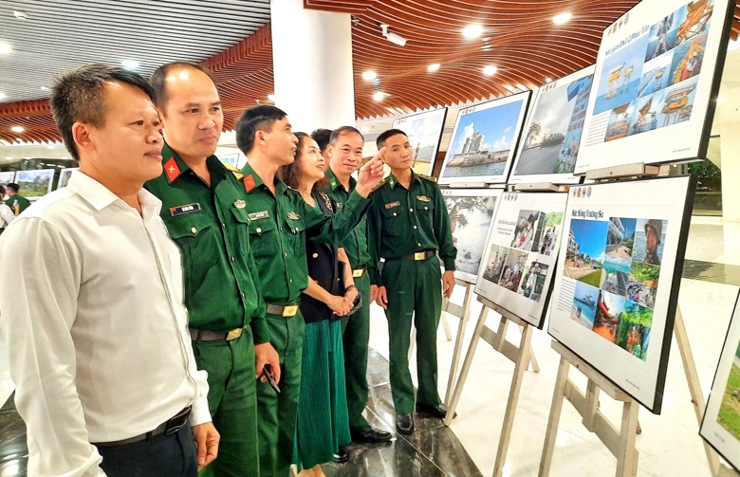 trien lam anh net dep nguoi chien si tai da nang hinh 1