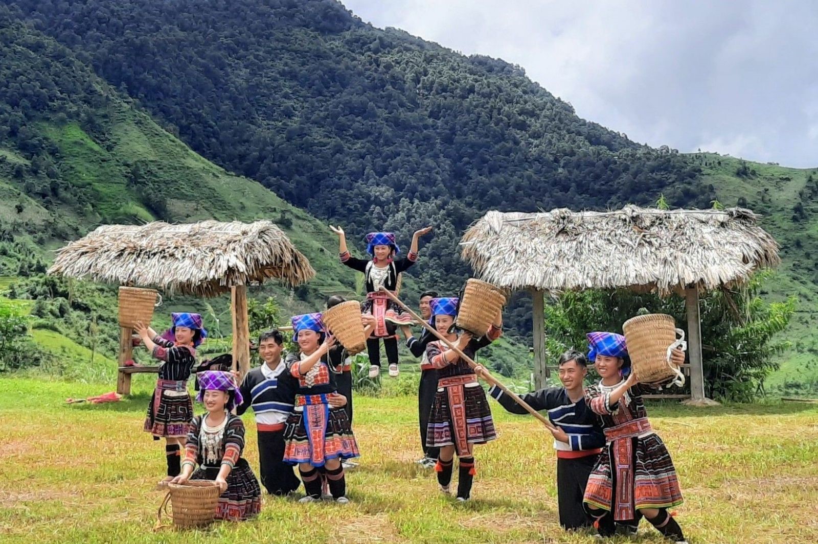 dong luc lon thuc day phat trien kinh te  xa hoi xoa doi giam ngheo cho dong bao dan toc thieu so hinh 2