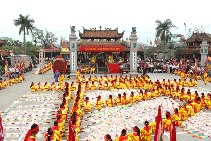 bo vhttdl bao cao ve nhung tranh cai treo bien ten o khu di tich phu day hinh 1