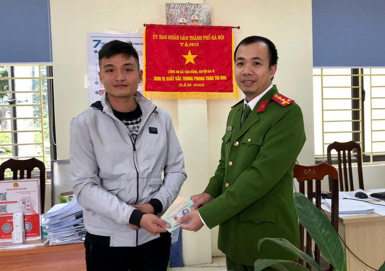 cu ong o ha noi vui mung khi nhan lai gan 10 trieu dong sau khi danh roi hinh 1