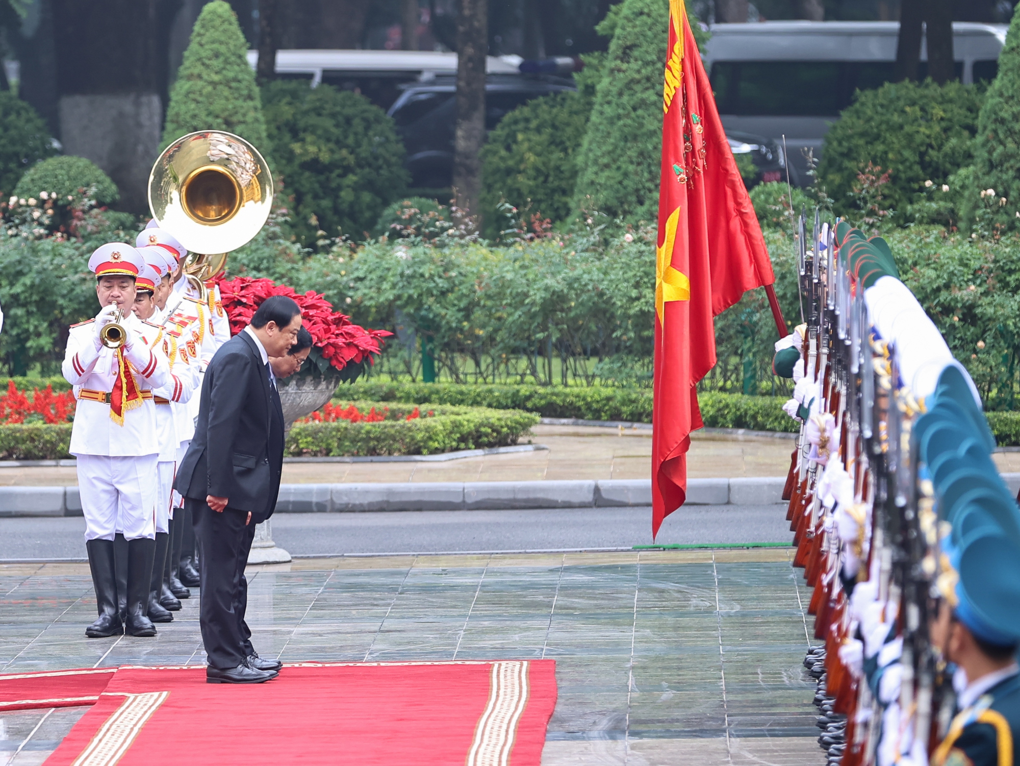 thu tuong pham minh chinh chu tri le don thu tuong lao sonexay siphandone tham chinh thuc viet nam hinh 4