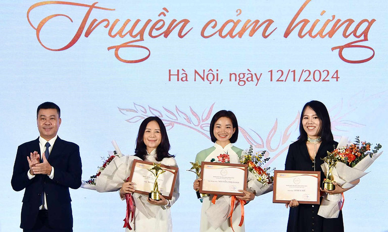 trao giai thuong nhan vat vietnamnet truyen cam hung nam 2023 hinh 1