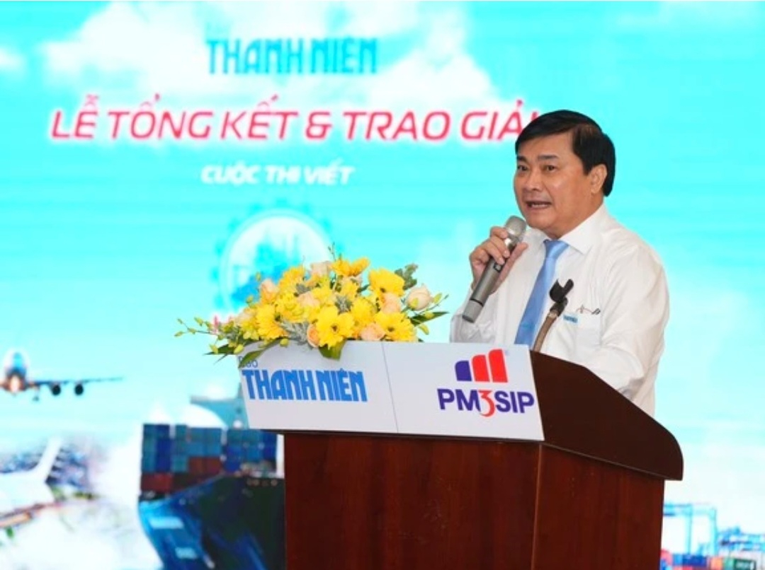 bao thanh nien tong ket va trao giai cuoc thi viet hao khi mien dong hinh 1