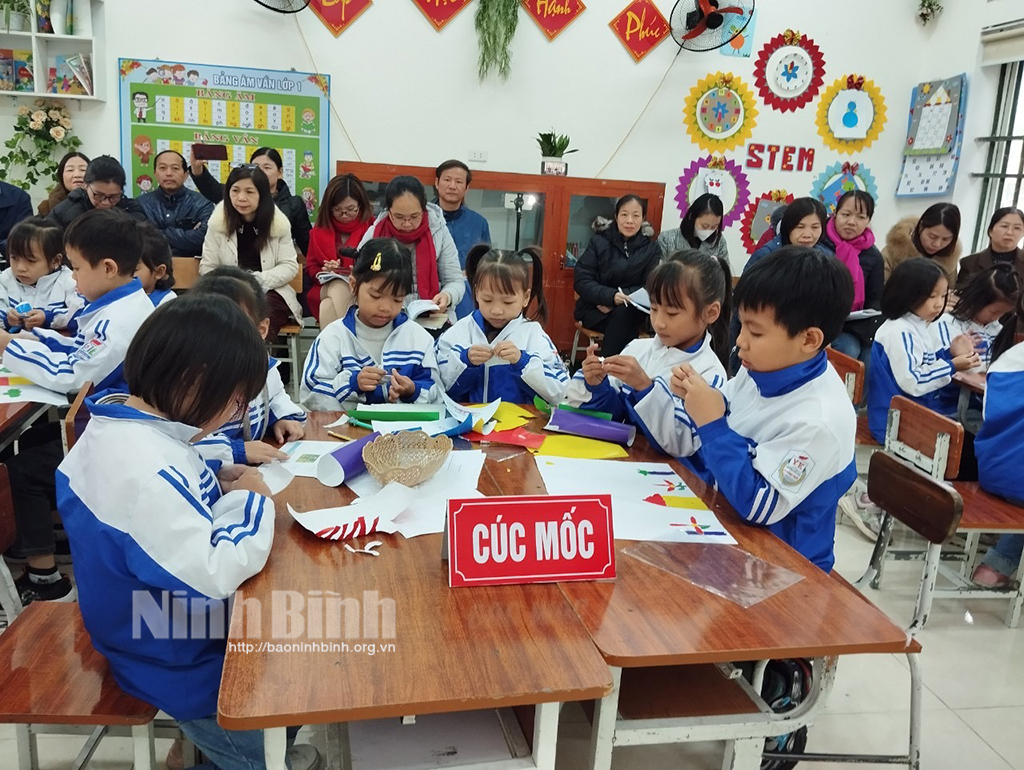 ninh binh nha truong va phu huynh chu dong cho hoc sinh nghi hoc do thoi tiet ret dam ret hai hinh 1