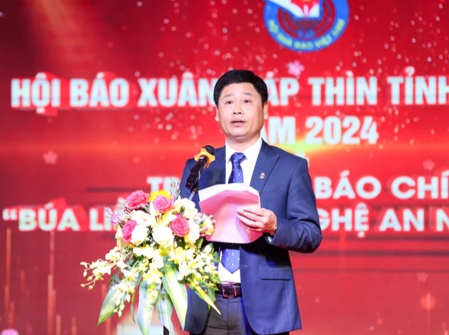 khai mac hoi bao xuan giap thin va trao giai bao chi bua liem vang  nghe an 2023 hinh 1