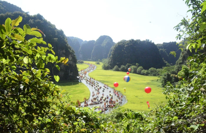 ninh binh kien tri phat trien kinh te  xa hoi theo huong xanh ben vung va hai hoa hinh 1