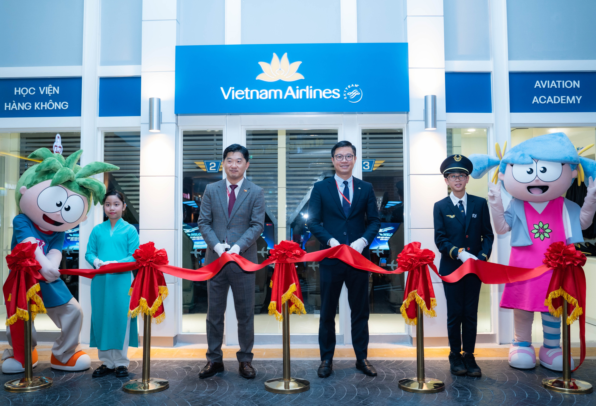 vietnam airlines hop tac cung kidzania ra mat san choi trai nghiem nganh hang khong cho tre em hinh 1