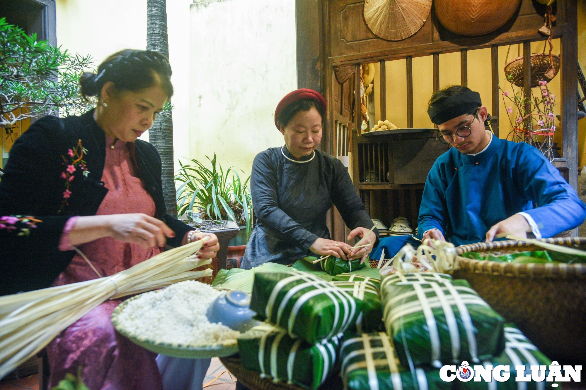 trai nghiem goi banh chung tai ngoi nha di san hinh 12