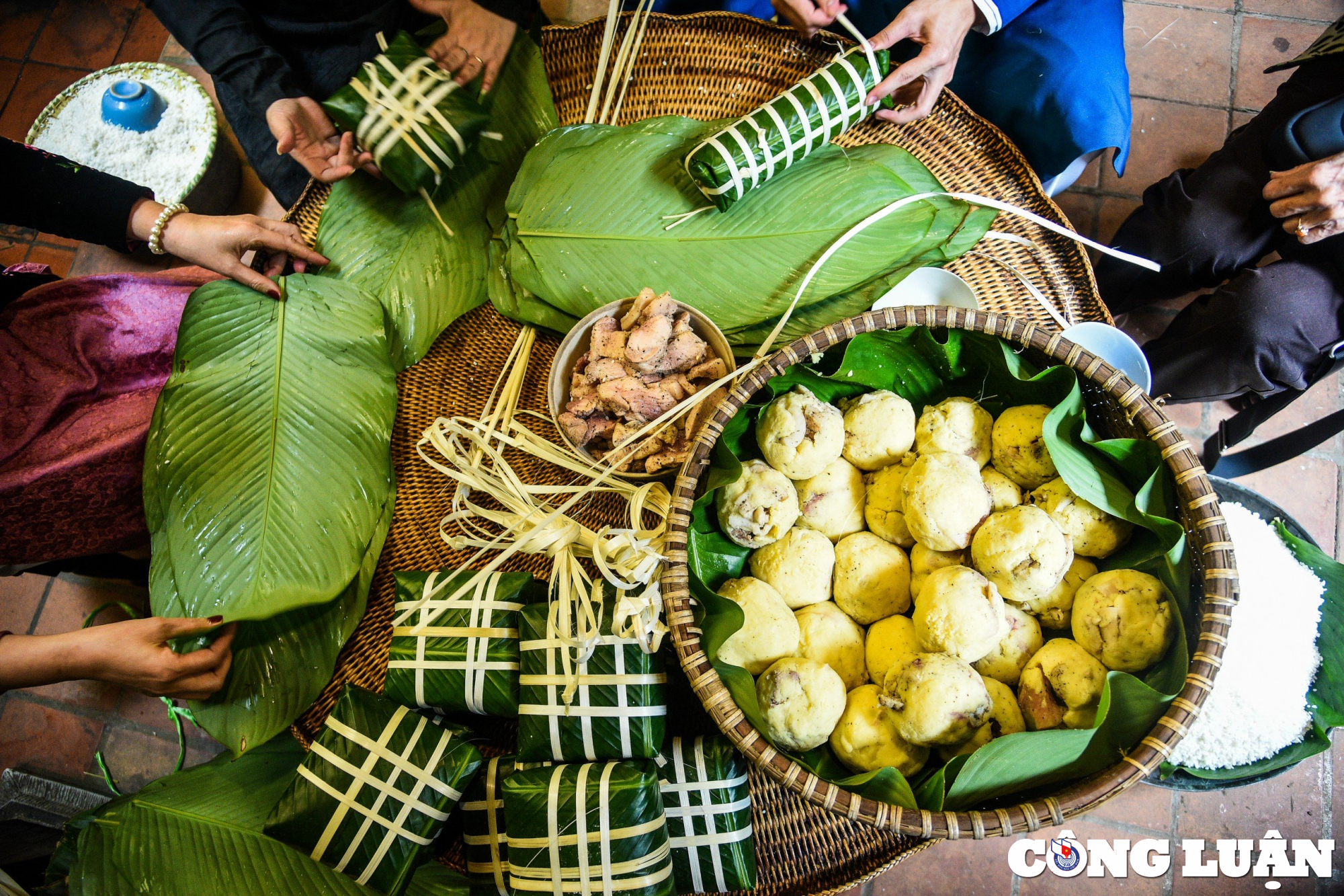 trai nghiem goi banh chung tai ngoi nha di san hinh 6