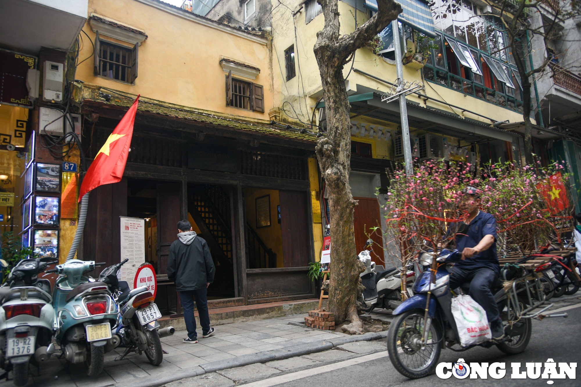 trai nghiem goi banh chung tai ngoi nha di san hinh 14