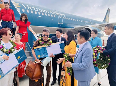 vietnam airlines phoi hop cung cac tinh thanh to chuc chuyen bay xong dat nam giap thin hinh 3