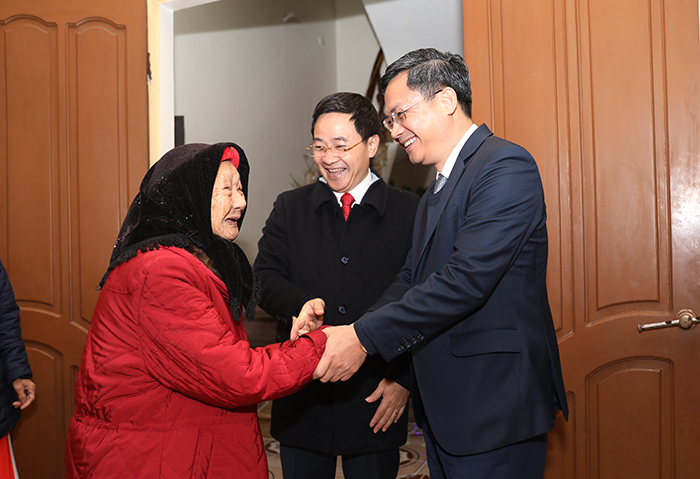 ha noi day manh chi tra an sinh xa hoi qua tai khoan ngay sau dip tet hinh 2