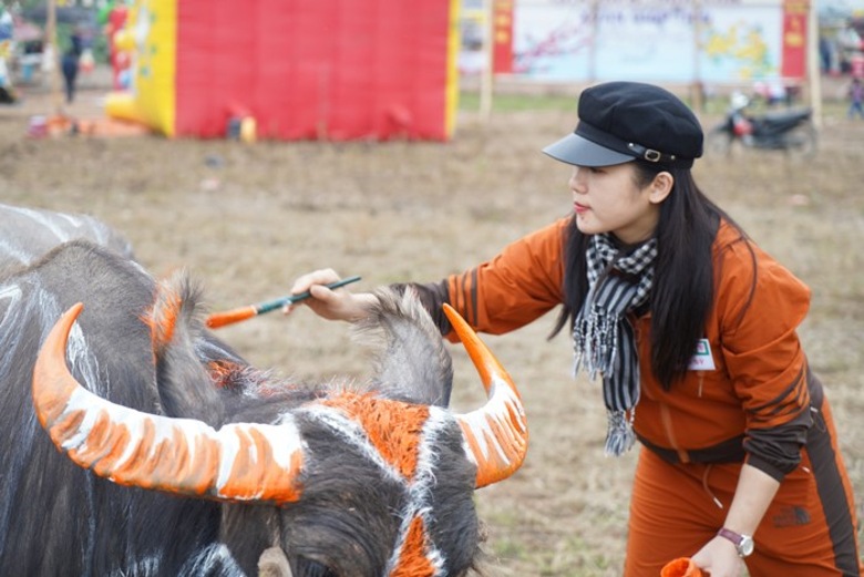 20 hoa si ve trang tri trau le hoi tich dien doi son nam 2024 hinh 2