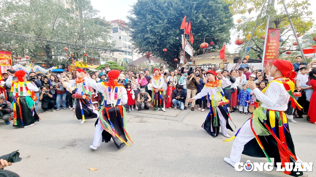 trai lang trieu khuc la loi trong dieu mua co con di danh bong hinh 5