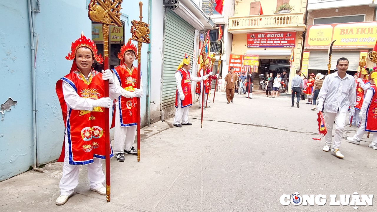 trai lang trieu khuc la loi trong dieu mua co con di danh bong hinh 7