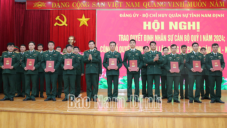 cong bo quyet dinh to chuc lai co quan bo chi huy quan su tinh nam dinh va cac don vi truc thuoc hinh 2