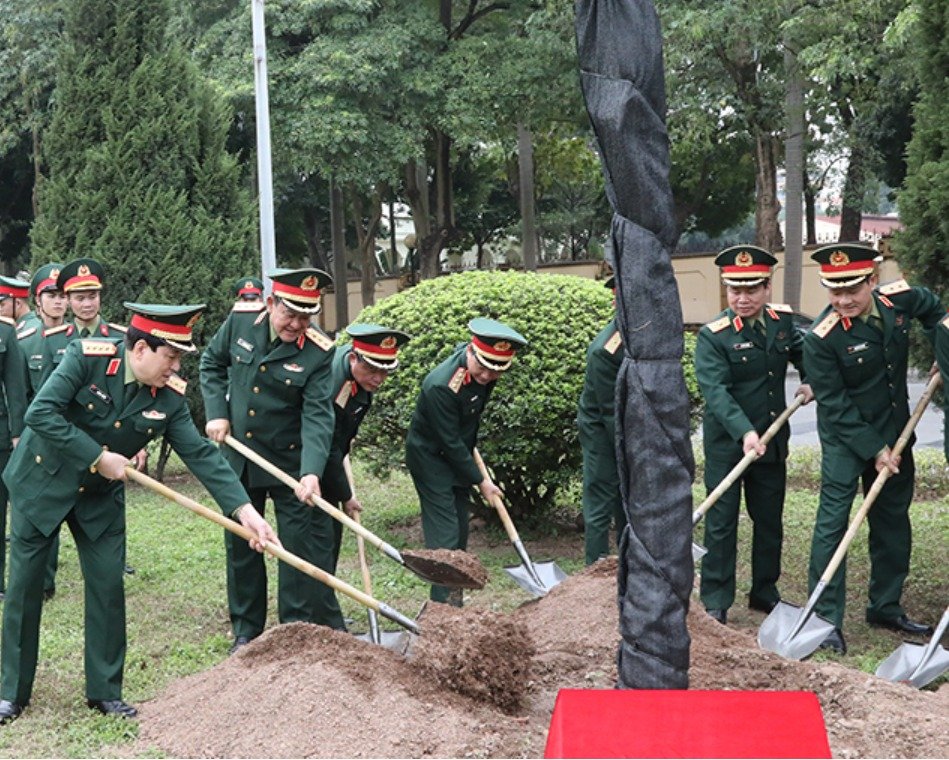 toan quan da thuc hien nghiem nhiem vu truc san sang chien dau va to chuc cho bo doi vui xuan don tet hinh 4