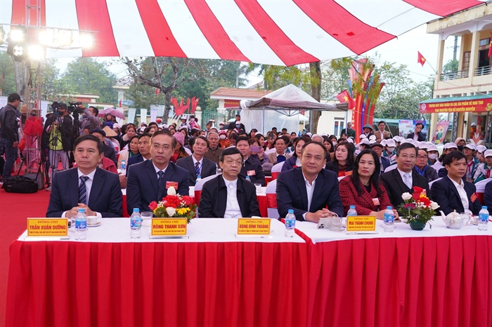 ngay tho tren que huong tam nguyen yen do nguyen khuyen hinh 1