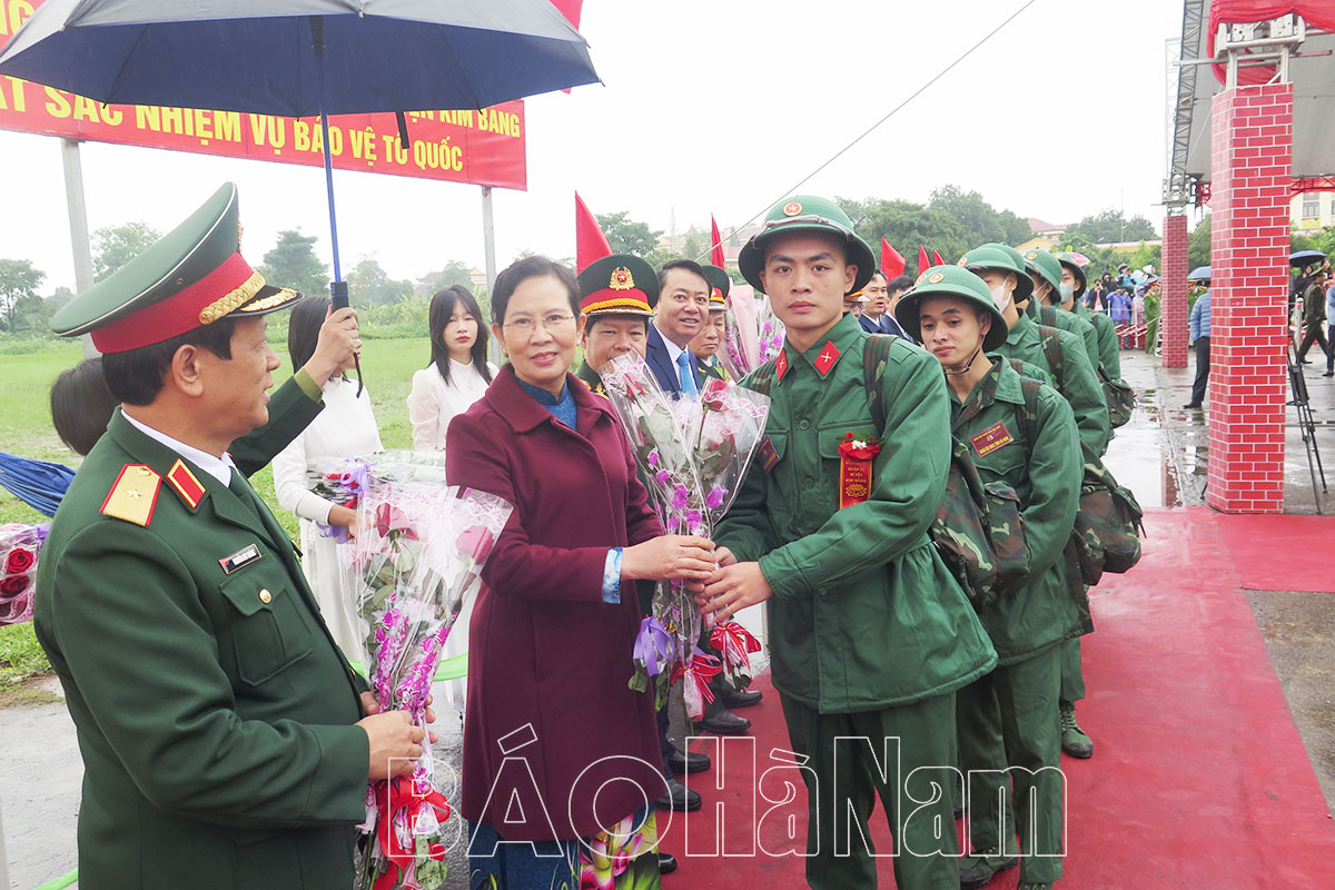 ha nam hon 1500 tan binh len duong nhap ngu tham gia nghia vu hinh 1