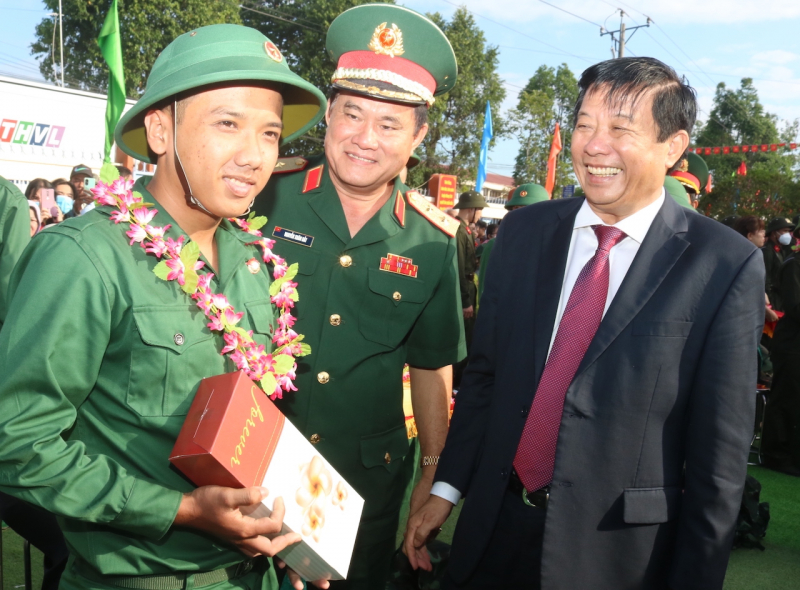 lanh dao bo cong an du le giao nhan quan tai cac dia phuong hinh 3