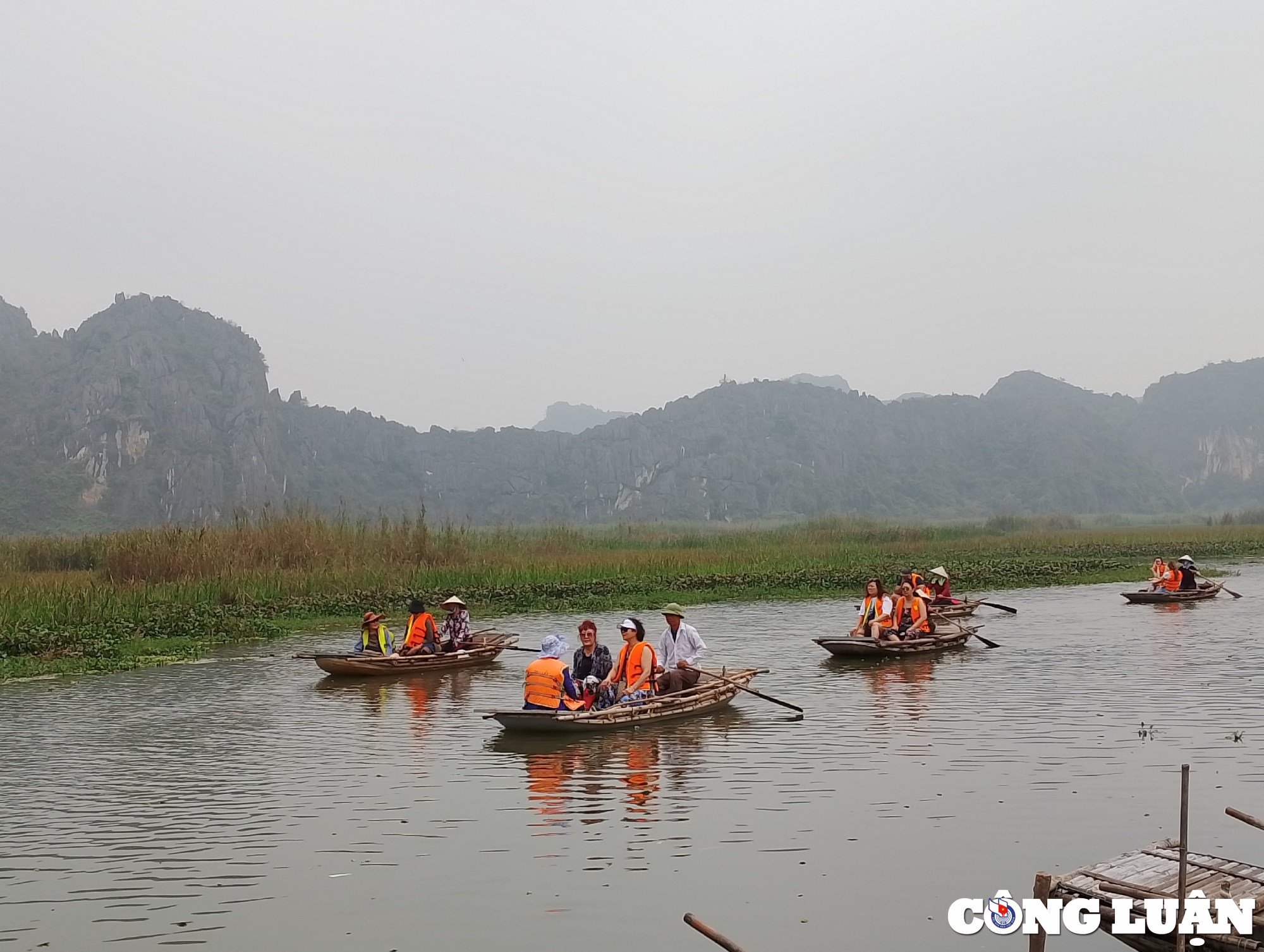 ve dam van long dam minh vao khung canh hoang so nhung yen binh tinh lang ma thu thai hinh 6