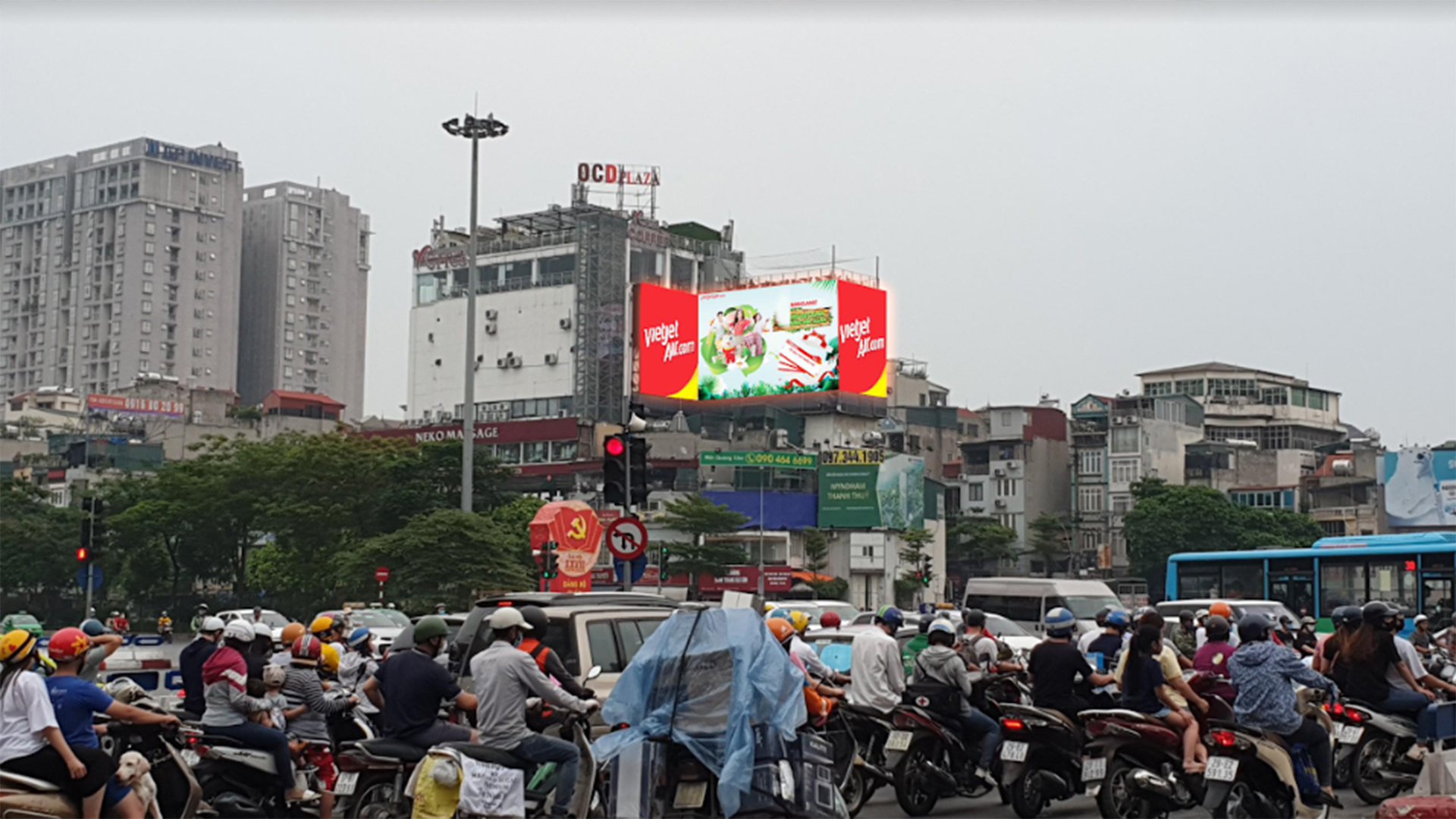 ha noi quang cao su dung anh sang dien phai bao dam an toan phong chay chua chay hinh 1