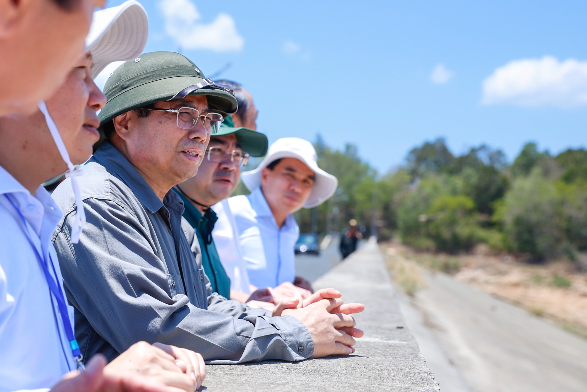 thu tuong pham minh chinh khao sat chi dao giai quyet loat van de cap bach de phu quoc phat trien hinh 6