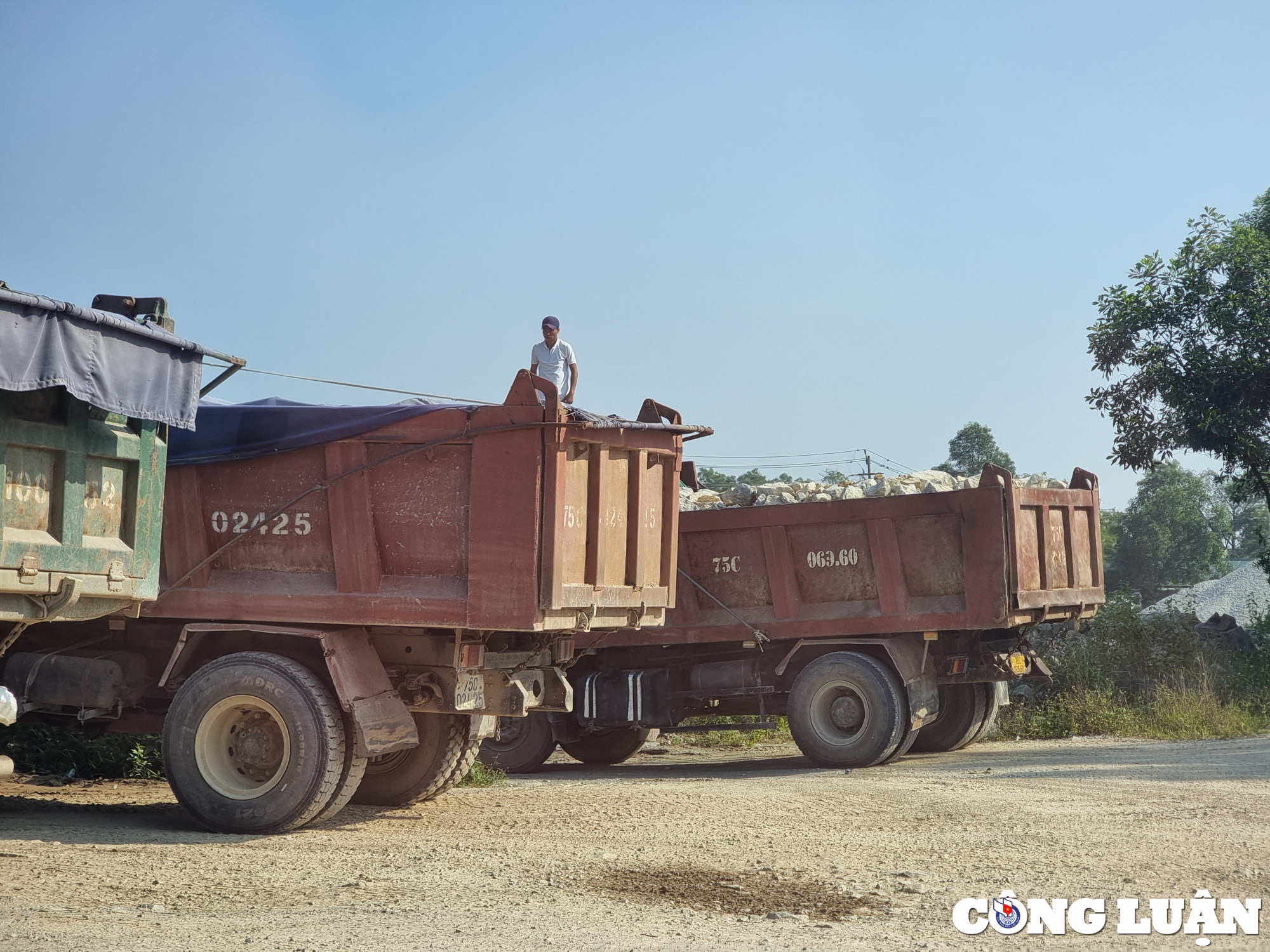 thua thien hue xe qua kho qua tai tung hoanh tai thi xa huong tra hinh 6