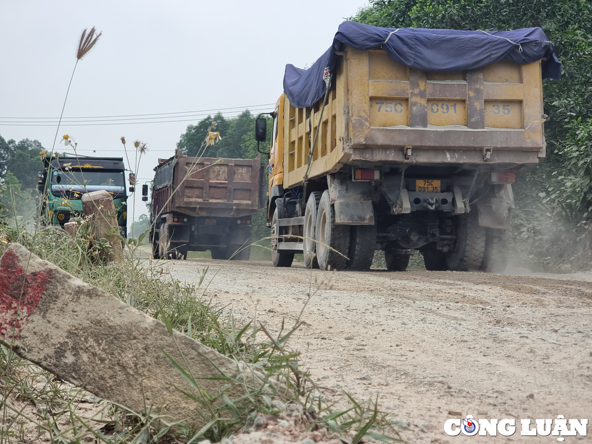 thua thien hue xe qua kho qua tai tung hoanh tai thi xa huong tra hinh 5